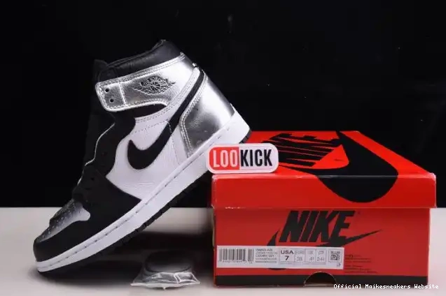 Official Maikesneakers SILVER WMNS TOE OG JORDAN AIR HIGH CD0461-001 1 0405